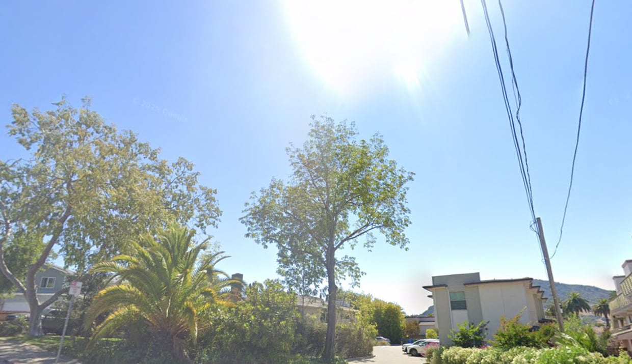 Primary Photo - 149 Carpenter St