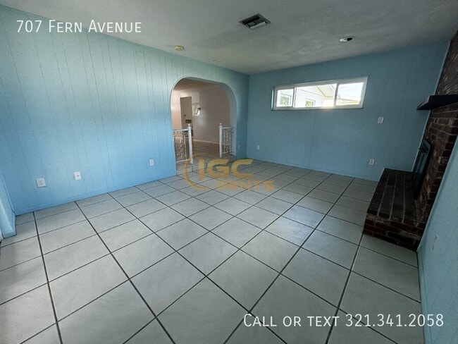 Foto del edificio - 707 Fern Ave