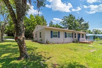 Building Photo - 36823 Suwanee Way