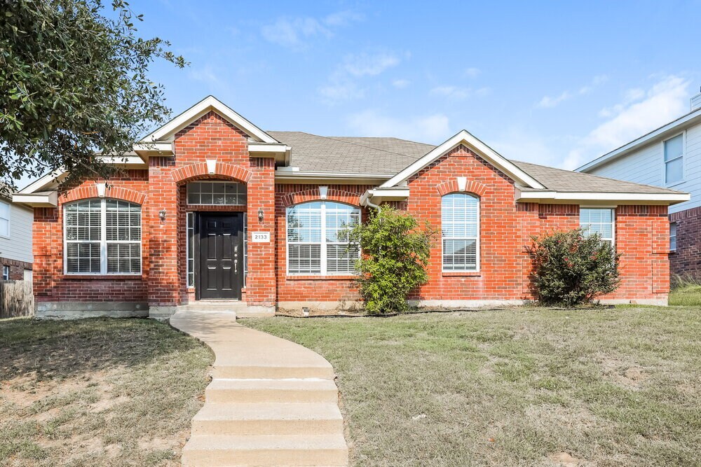Primary Photo - 2133 Acorn Grove