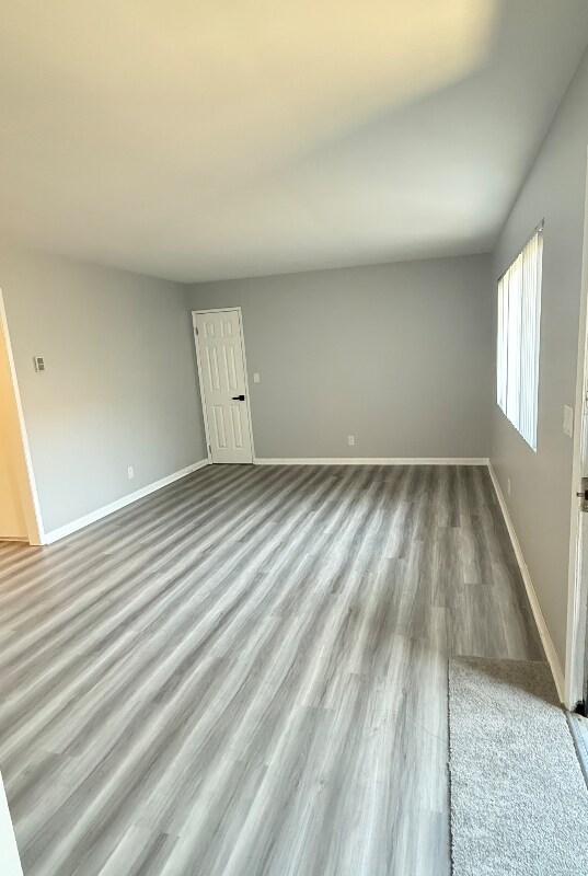 Foto del edificio - 317 E Hazel St