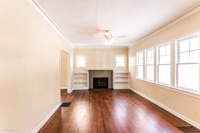 Foto del edificio - 647 Rosewood Ave SE