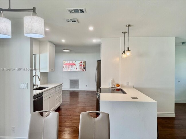 Foto del edificio - 8 Tam O Shanter Ln