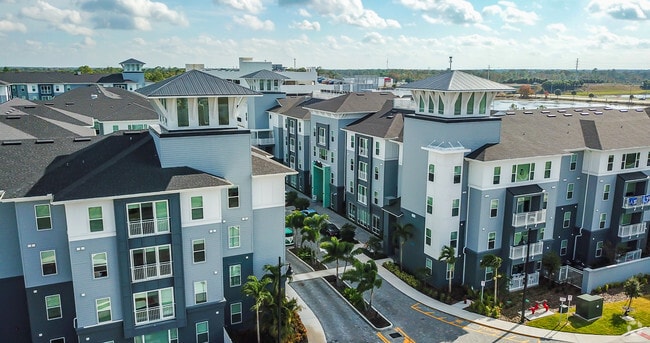 Photo - Hub Orlando Apartments