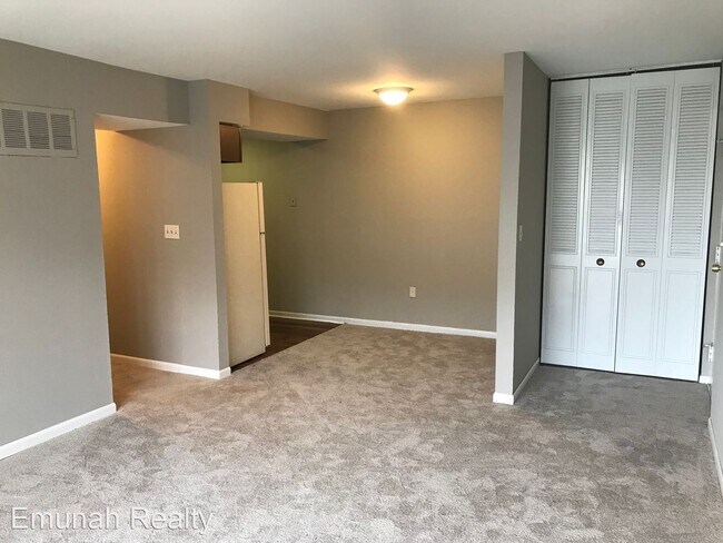 Building Photo - 2 br, 2 bath House - 5625 Coach Drive Unit E