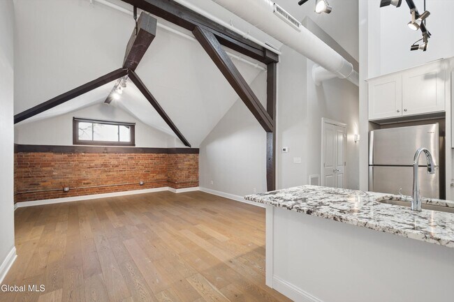 Building Photo - 77 Van Dam St