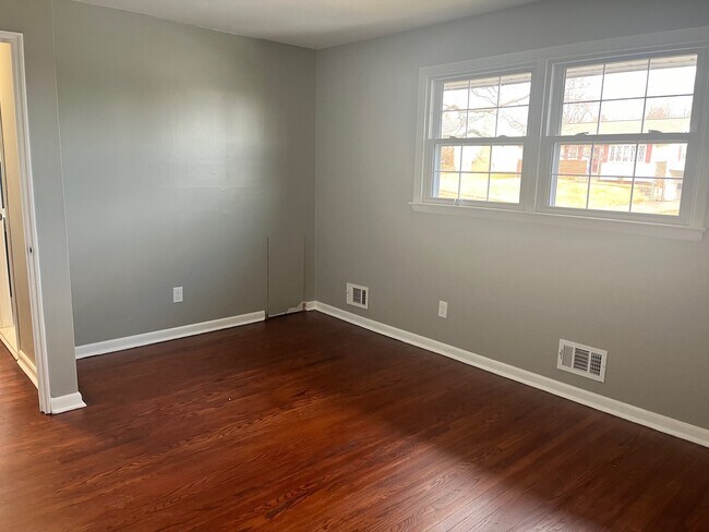 Building Photo - 2609 Dean Dr