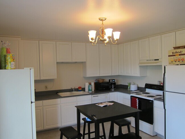 Foto del edificio - 16868 W 14th Pl