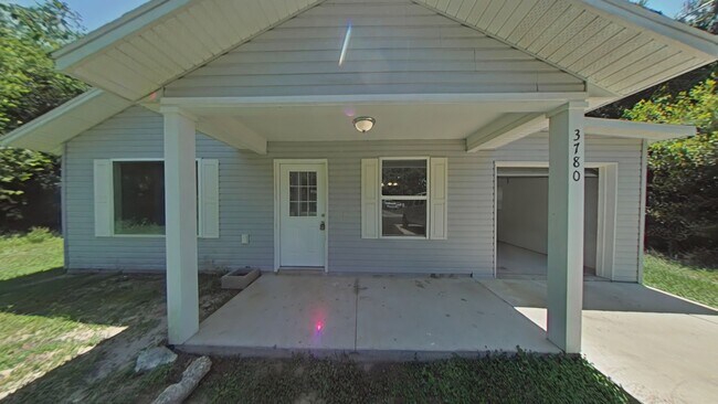 Foto del edificio - Charming 3 Bedroom, 2 Bathroom Home for Rent in Summerfield, FL