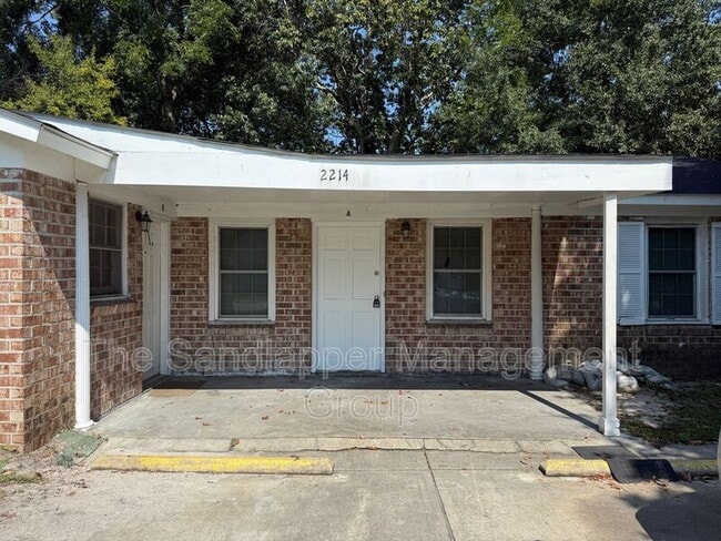 Building Photo - 2214 Van Buren Ave