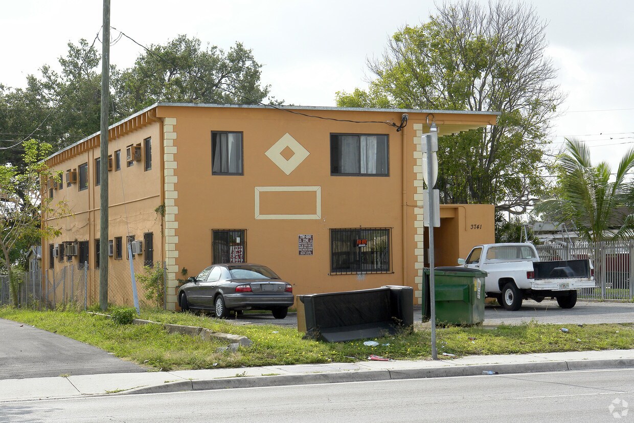 Primary Photo - 3741 NW 22nd Ave