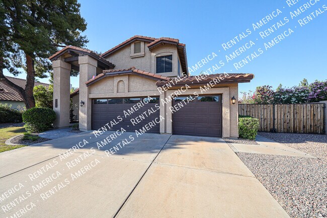 Building Photo - 5444 E Grovers Ave