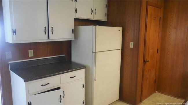 Foto del edificio - 826 Ridge Rd