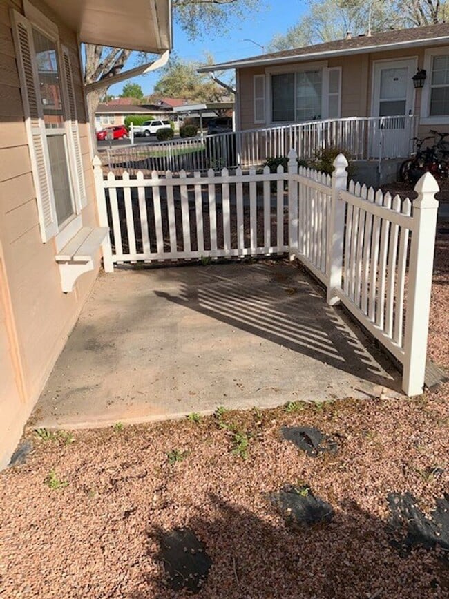 Building Photo - SpringTree Gardens Condominium