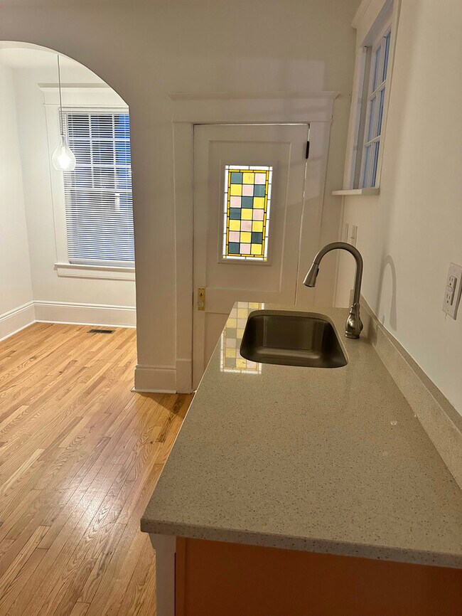 1110 Glenwood Ave, Raleigh, NC 27605 House Rental in Raleigh, NC