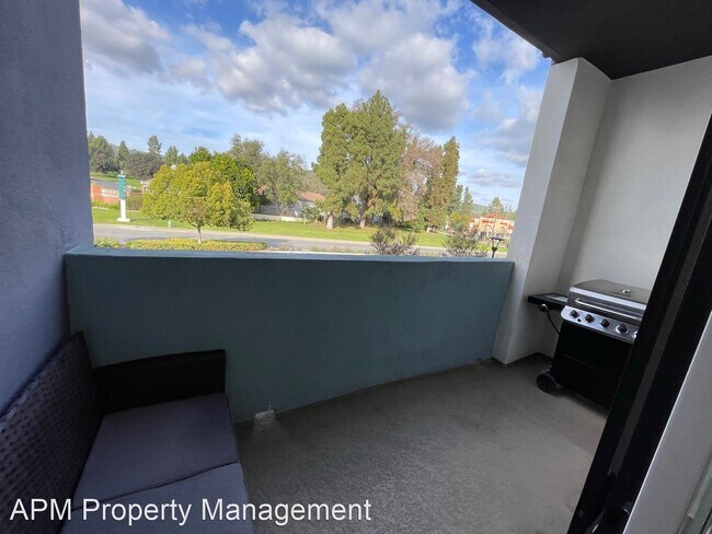 Foto del edificio - 3 br, 3.5 bath House - 426 West Central Ave.