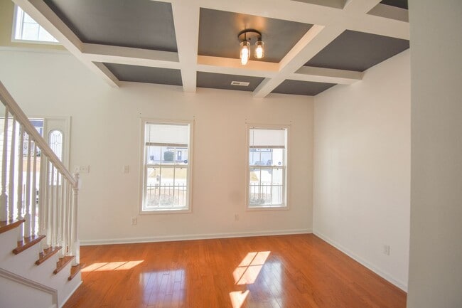 Building Photo - 4 Bedroom and 2.5 Bath Home (Pets Considered)