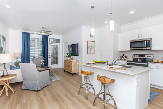 Foto del edificio - Modern Luxury, Exceptional Offers – Ask About Our Specials!