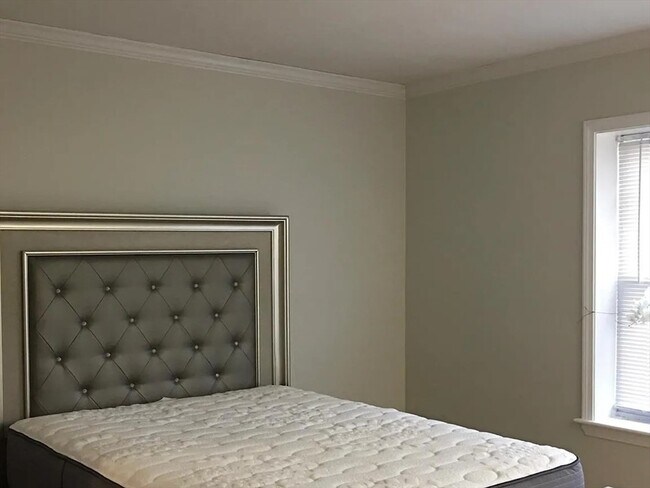 Foto del edificio - 152 Newton St