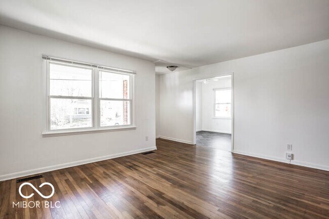 Foto del edificio - 790 W Pine St