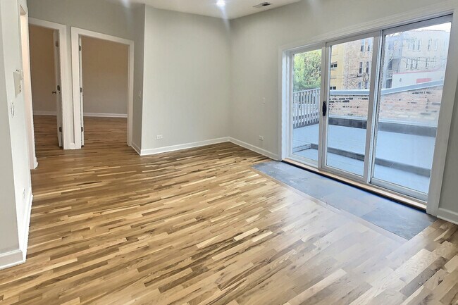 Building Photo - 4405 N Damen Ave.