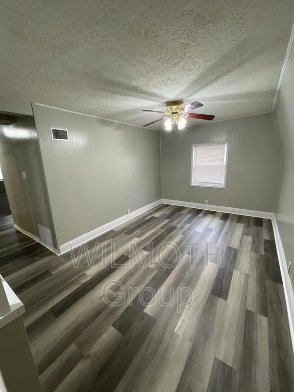 Foto del edificio - 210 Whitlock Ave