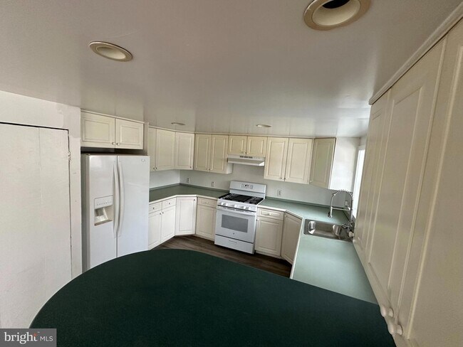 Foto del edificio - 2 Titus Ave