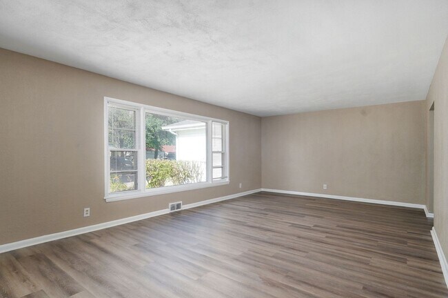 Foto del edificio - Adorable 3 Bedroom, 1.5 Bathroom House!