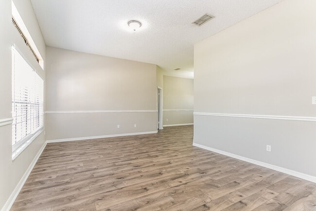 Building Photo - 8728 Grandee Dr