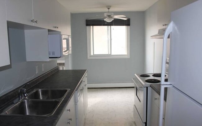 Building Photo - 3825 Luther Pl