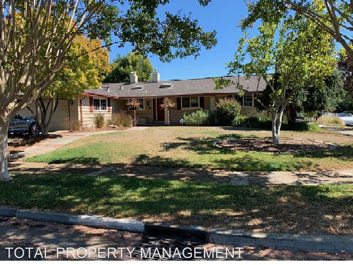 Primary Photo - 4 br, 2.5 bath House - 2290 WESTMORELAND D...