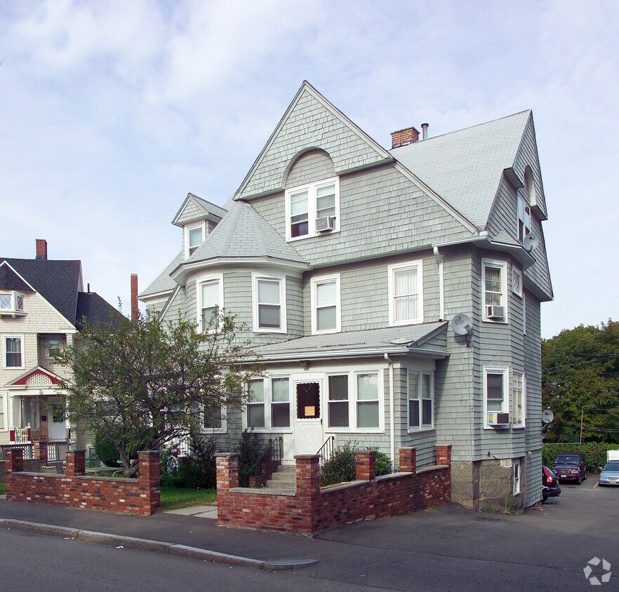 Building Photo - 6-8 Miller Stile Rd
