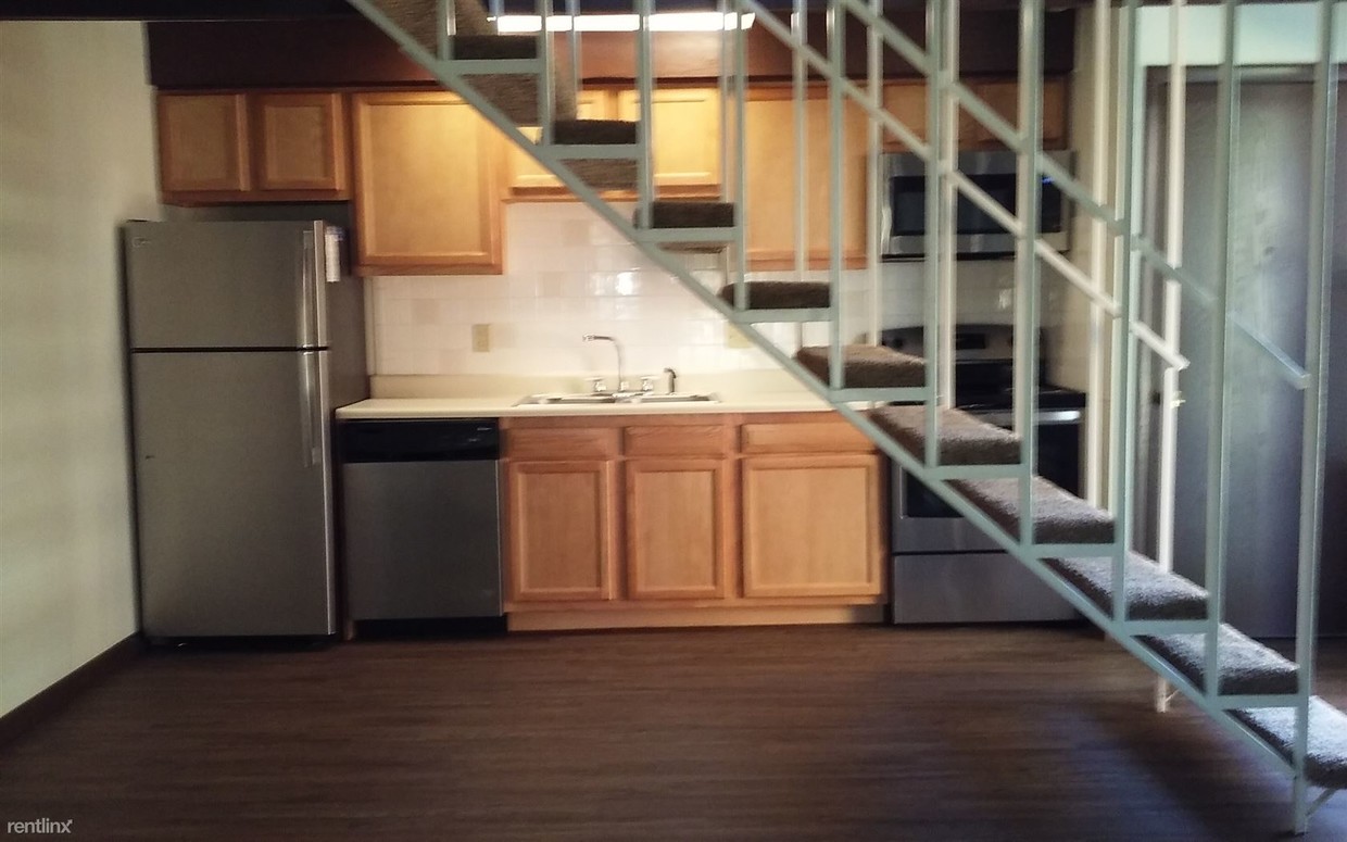 Primary Photo - 1214 Drexel Ave