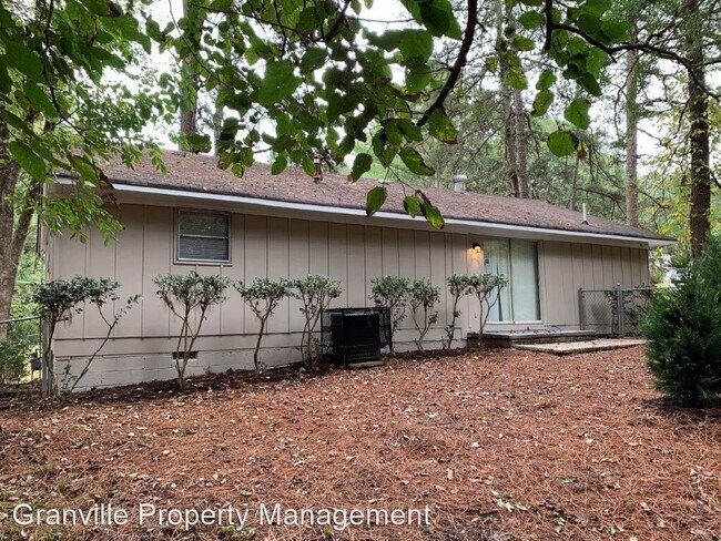Foto del edificio - 4 br, 2 bath House - 484 Evergreen Dr