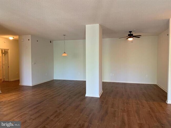 Building Photo - 2901 S Leisure World Blvd