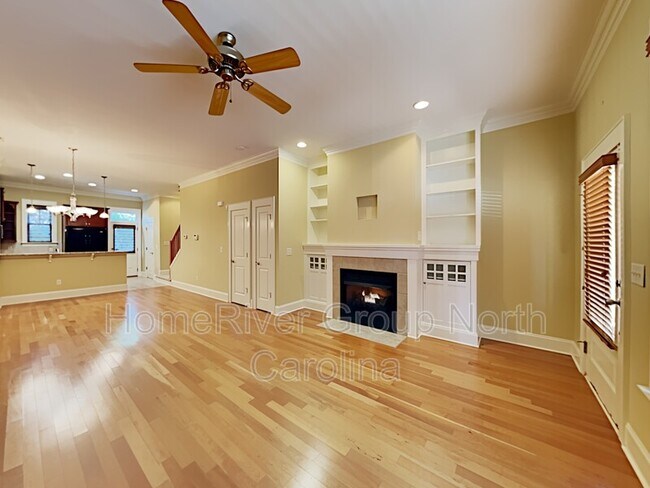 Building Photo - 324 Mc Adoo Ave