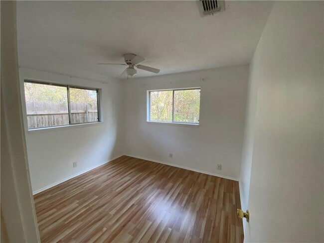 Building Photo - 8311 Hathaway Dr
