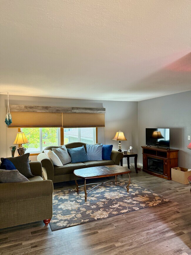 Foto del edificio - 1856 29th Street Cir S