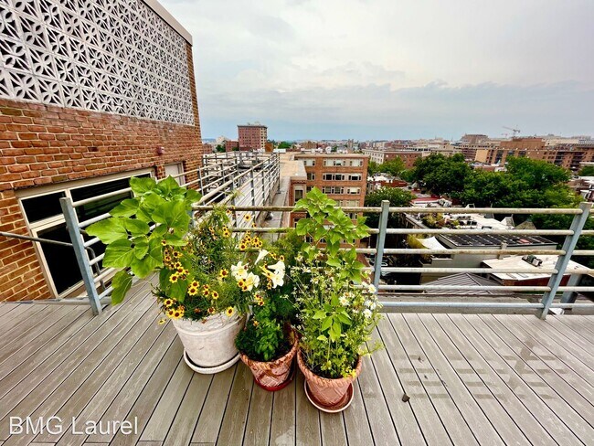 Foto del edificio - 1 br, 1 bath House - 1545 18th St NW Unit 120