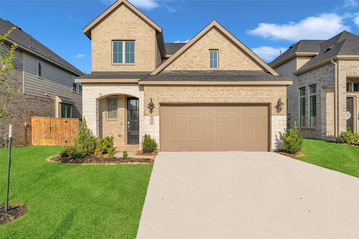 Primary Photo - 1426 Northwood Blf Ln