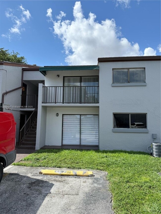 Building Photo - 7405 SW 152nd Ave