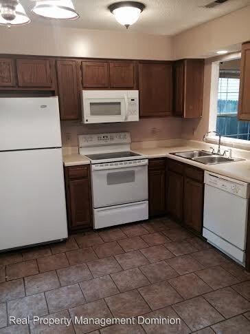 Foto del edificio - 306 Windy Ridge Ln