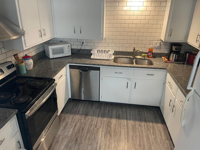 Foto del edificio - 1807 Treehouse Trail