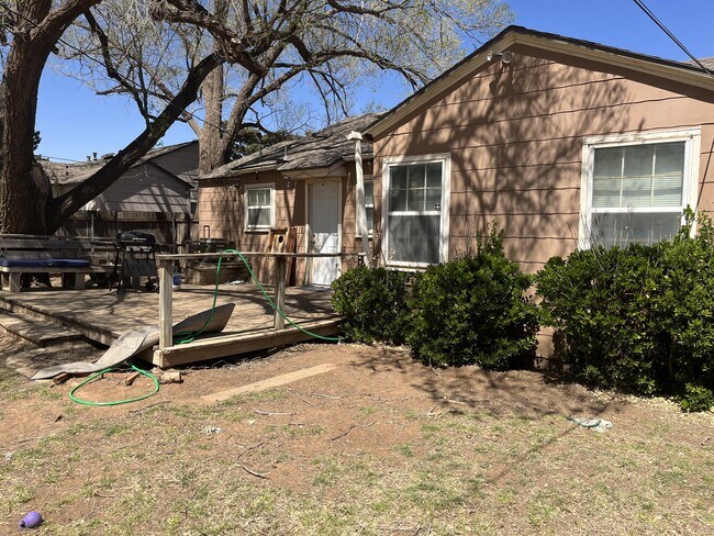 Foto del edificio - 3303 28th St