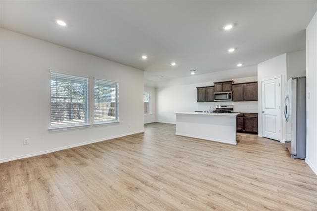 Foto del edificio - 509 Regiment Rd