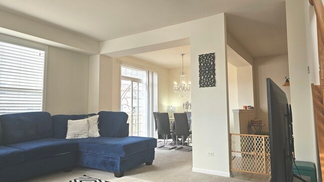 Foto del edificio - 1268 Bradley Cir