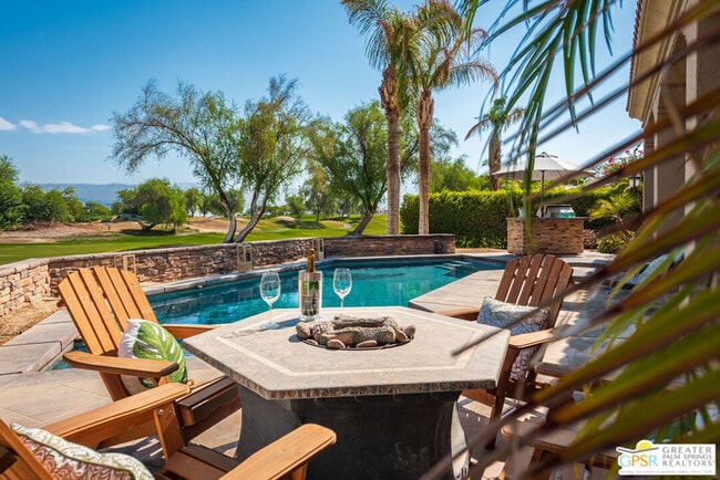 Building Photo - 45 Vista Encantada