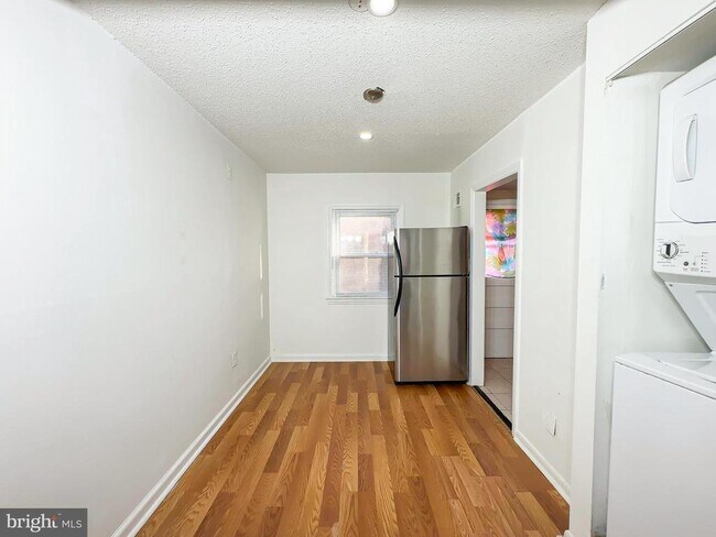 Foto del edificio - 2529 Iverson St