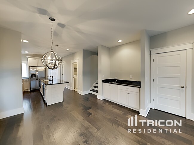 Foto del edificio - 1236 Hillwood Private Cove
