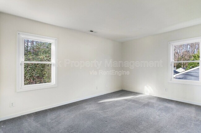 Foto del edificio - 2718 Grantwood Ct